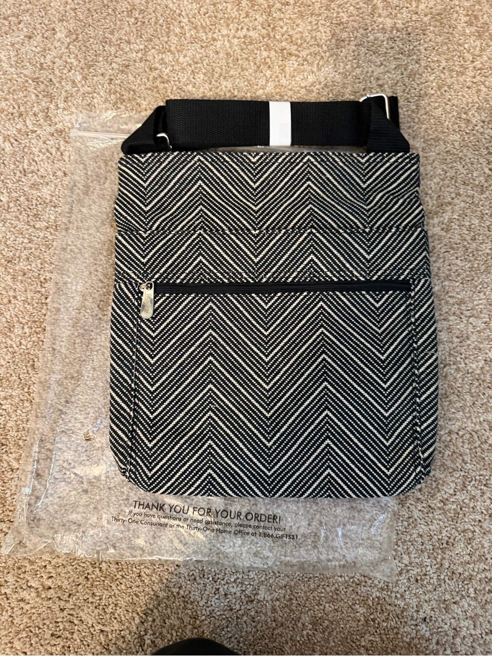 Thirty one Black & White Chevron Crossbody Bag - NIP
